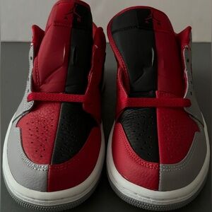 Air Jordan 1 NWB size 7.5.